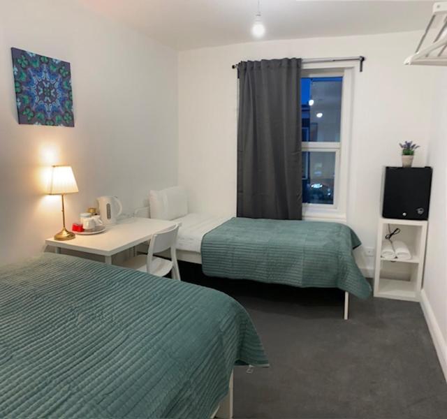 Lord Merit Guest Rooms In King'S Cross St Pancras ロンドン エクステリア 写真