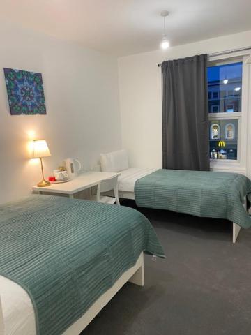 Lord Merit Guest Rooms In King'S Cross St Pancras ロンドン エクステリア 写真